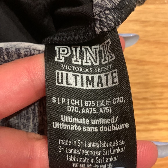 High neck VS Pink sports bra - Picture 3 of 3